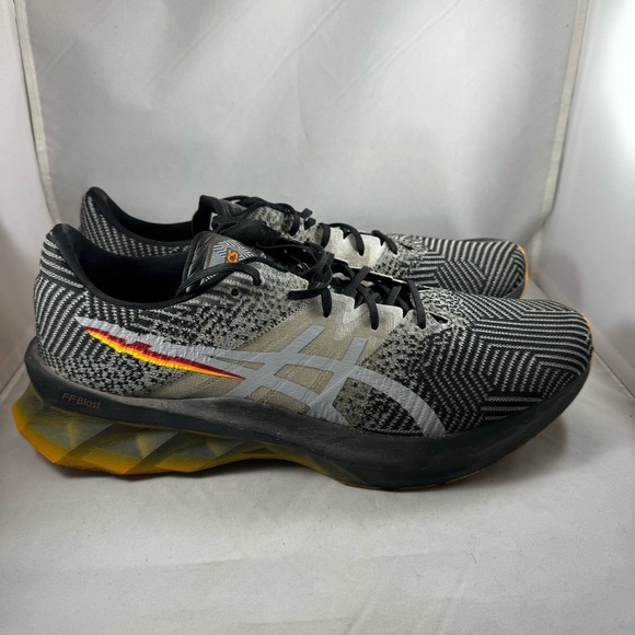 ASICS Novablast Pixel Noise Running Shoes - Men's size 12 - Picture 2 of 13